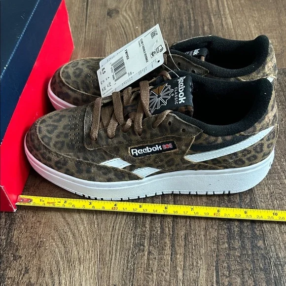 Reebok women’s Brown Leopard Sneakers - Picture 6 of 7